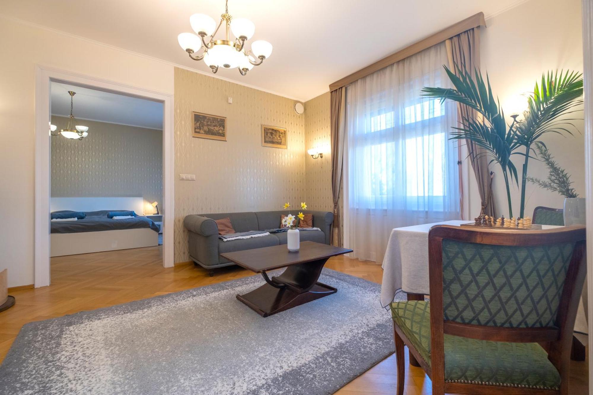 Giovanni's Airport House * בודפשט