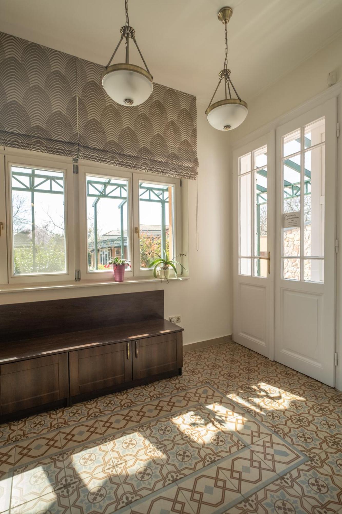 Giovanni's Airport House וילה